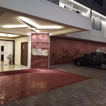 Hotel Panchavady サーウーバラ エクステリア 写真