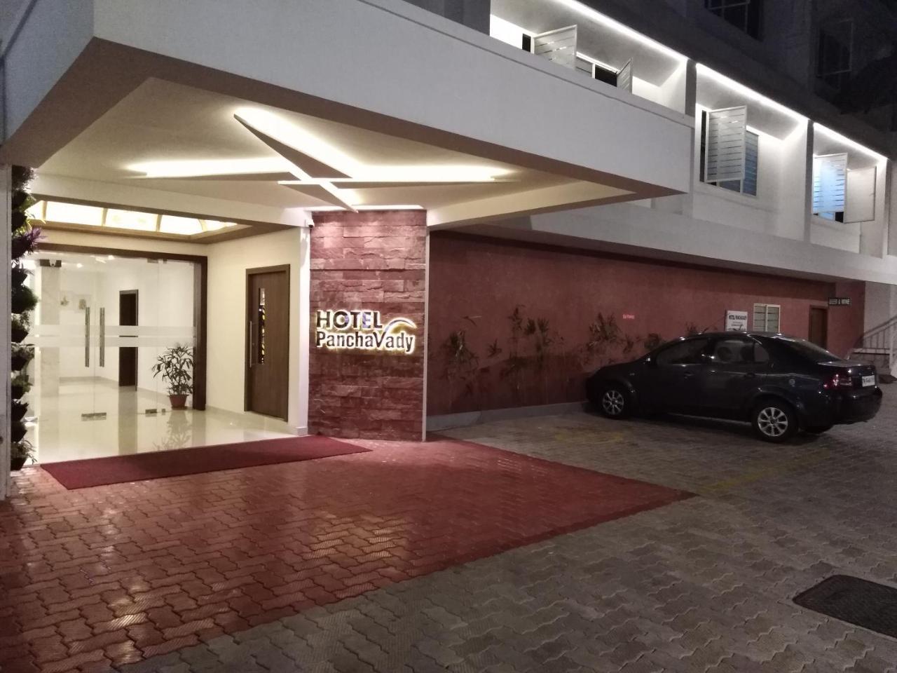 Hotel Panchavady サーウーバラ エクステリア 写真