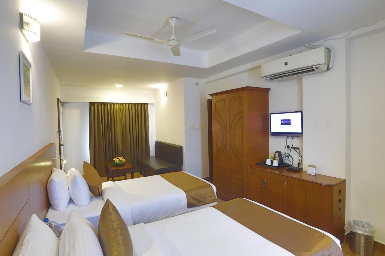 Hotel Panchavady サーウーバラ エクステリア 写真