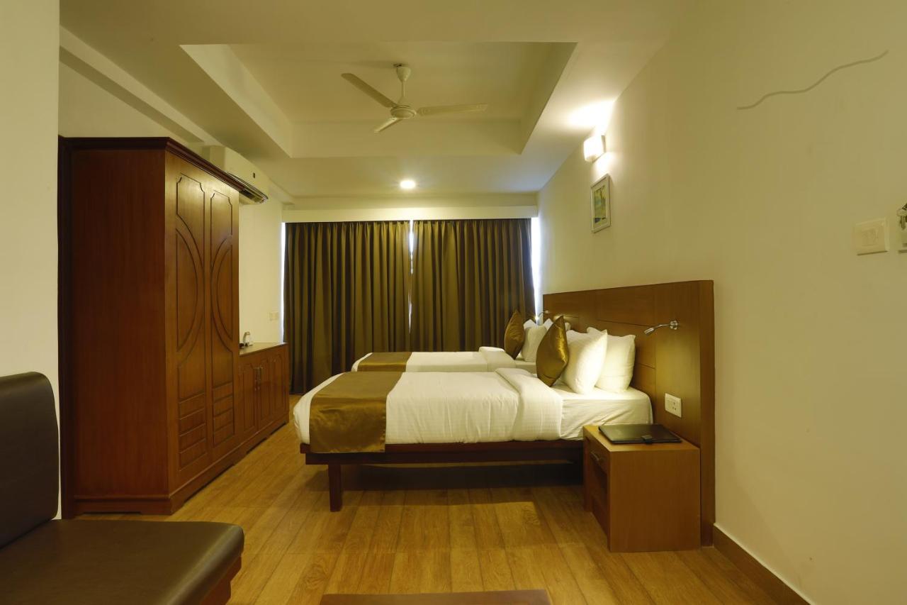 Hotel Panchavady サーウーバラ エクステリア 写真